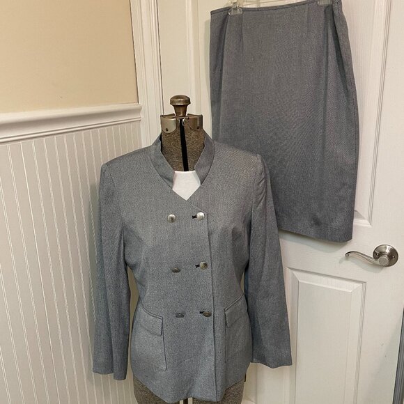 Collections for LE SUIT, two-piece medium blue suit, size 12 - Picture 1 of 12